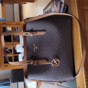 Michael Kors MEL Medium Tote